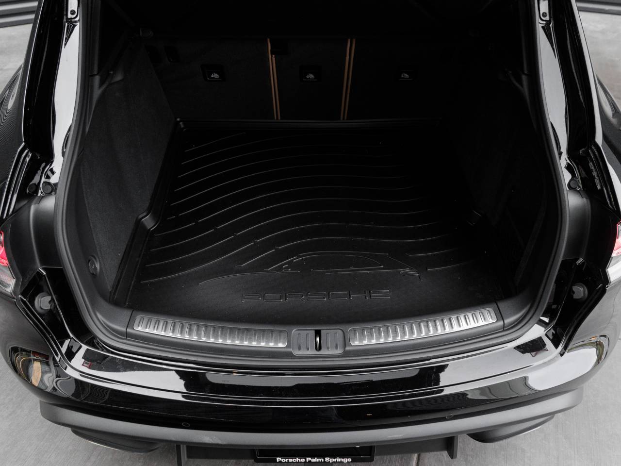 2025 Porsche Macan Macan