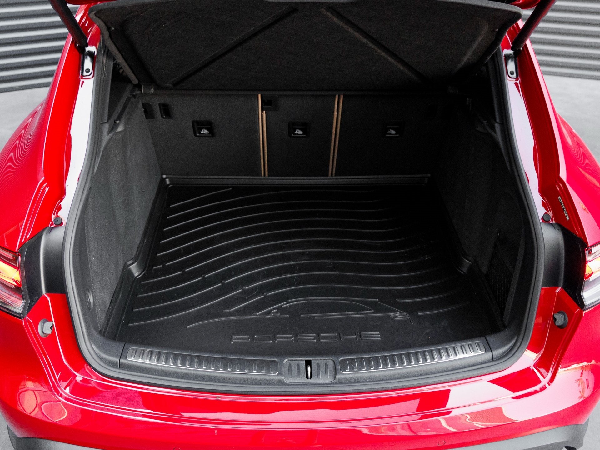 2025 Porsche Macan Macan