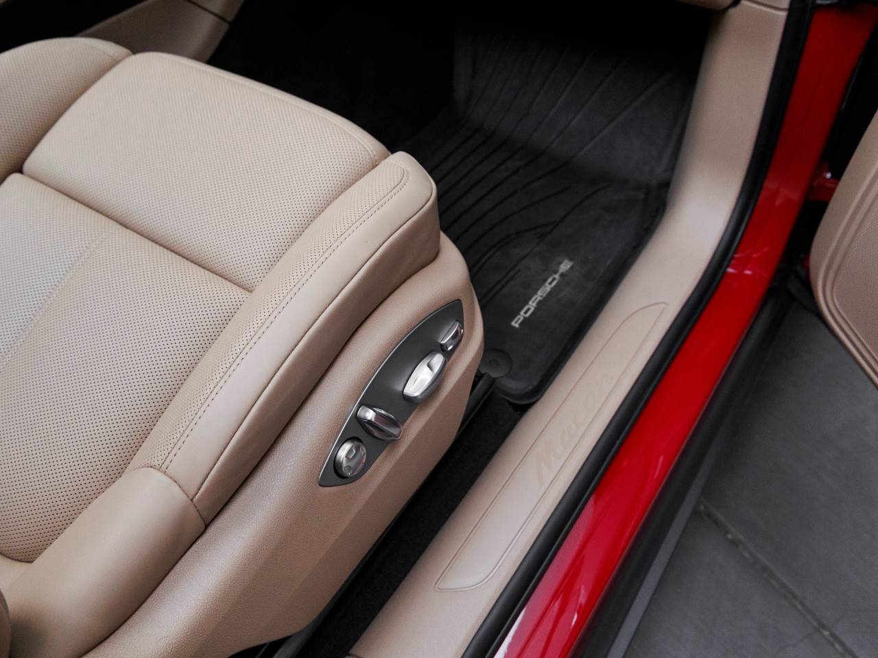 2025 Porsche Macan Macan