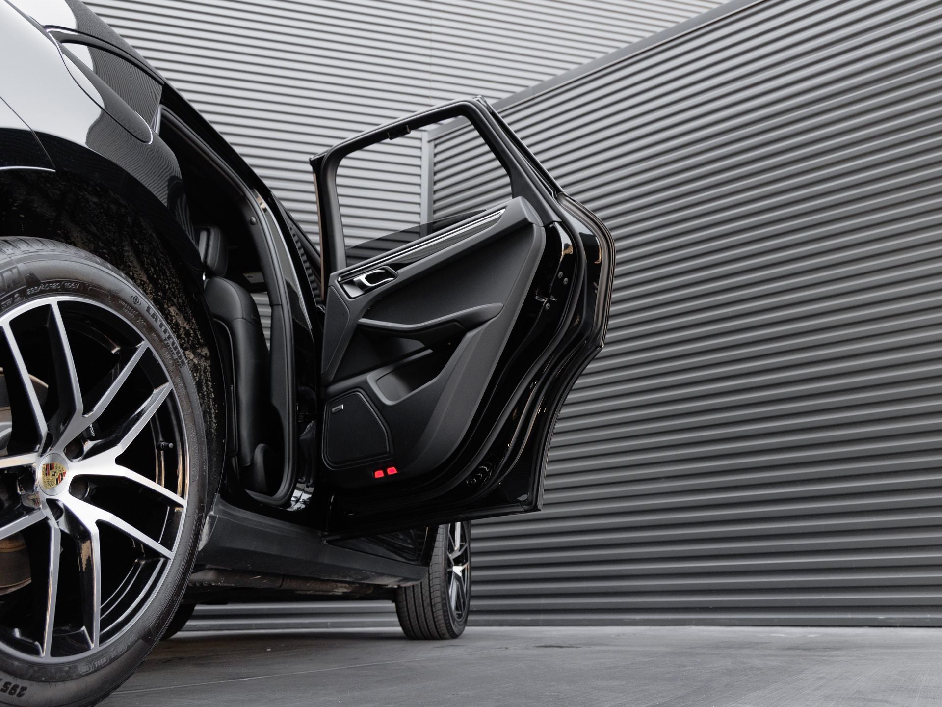 2025 Porsche Macan Macan