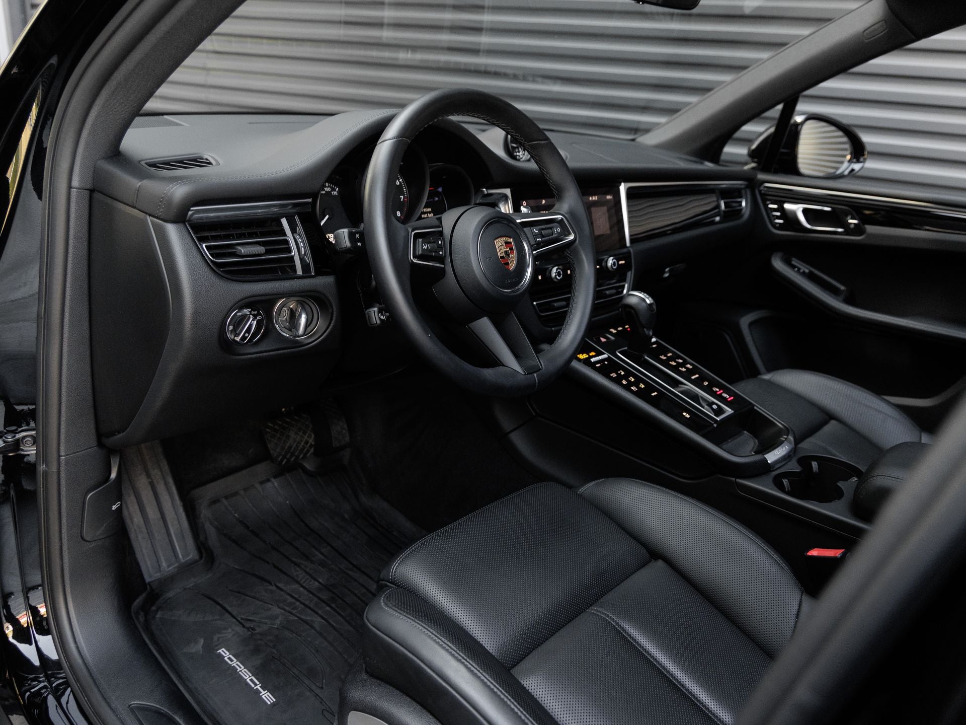 2025 Porsche Macan Macan