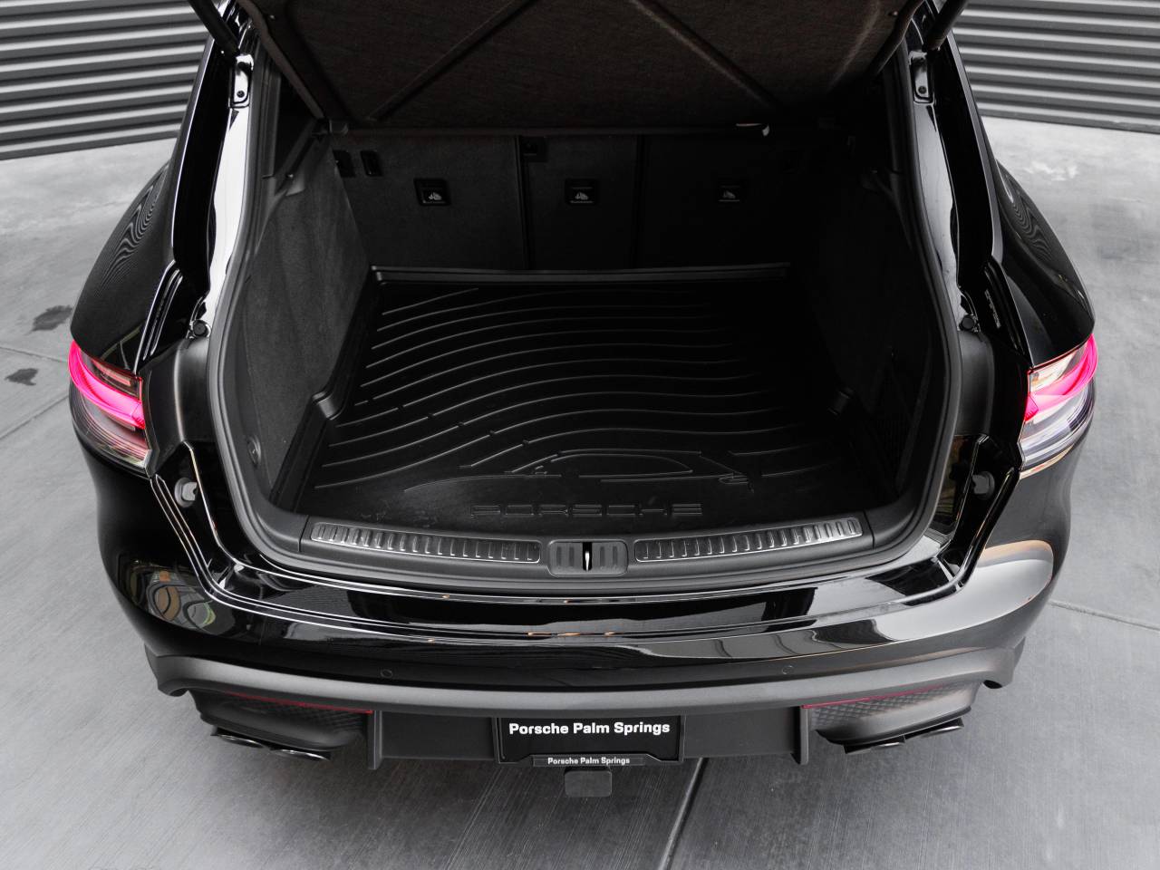 2025 Porsche Macan Macan