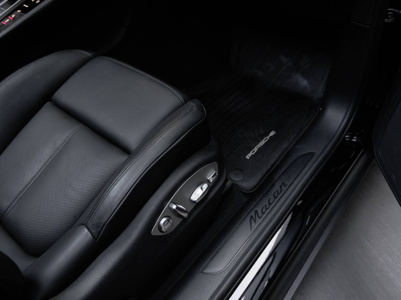 2025 Porsche Macan Macan
