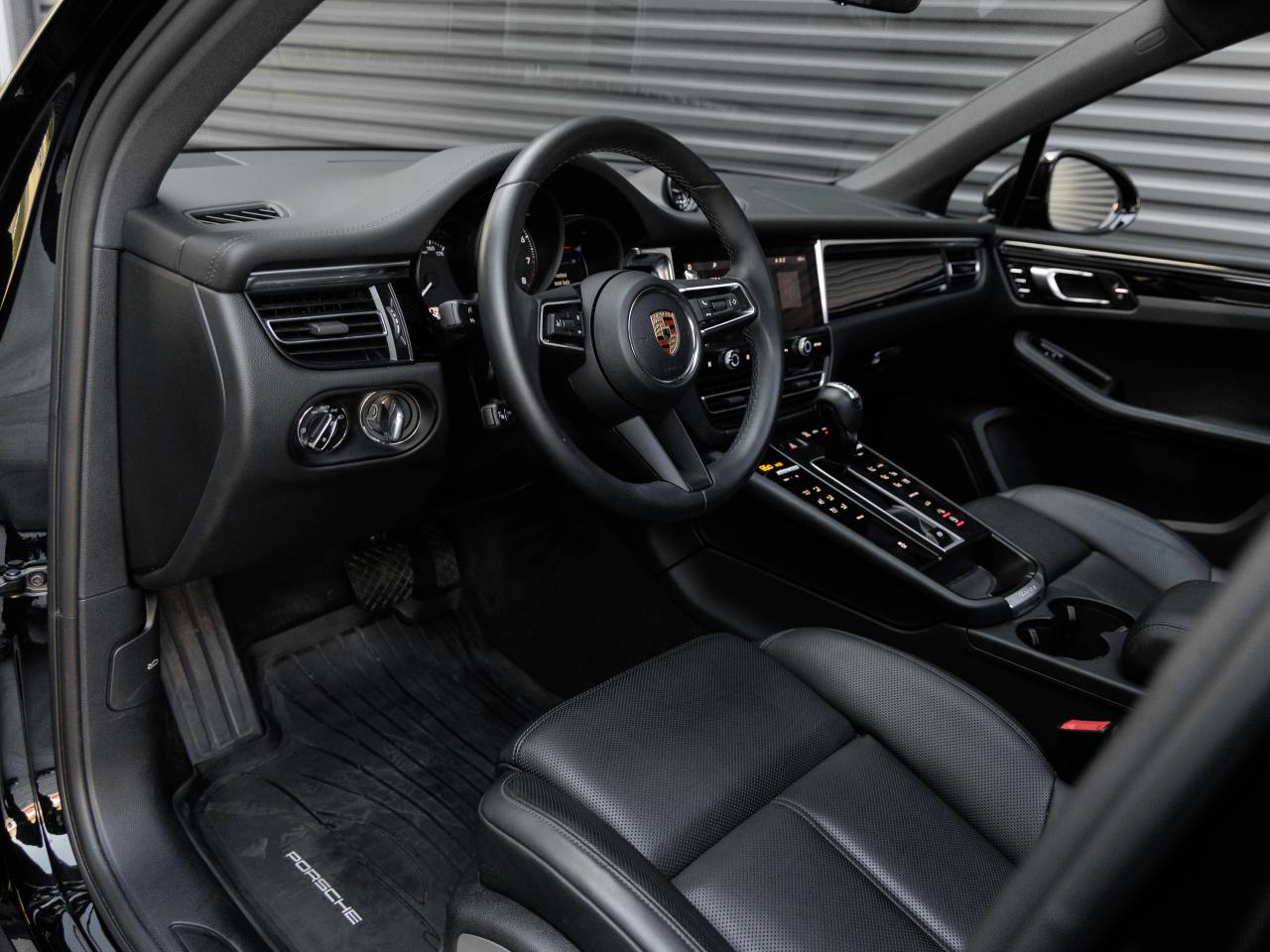 2025 Porsche Macan Macan