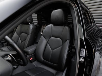 2025 Porsche Macan Macan