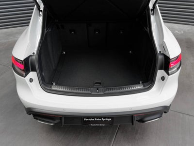 2026 Porsche Macan Macan