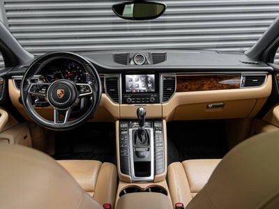 2018 Porsche Macan Macan