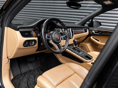 2018 Porsche Macan Macan