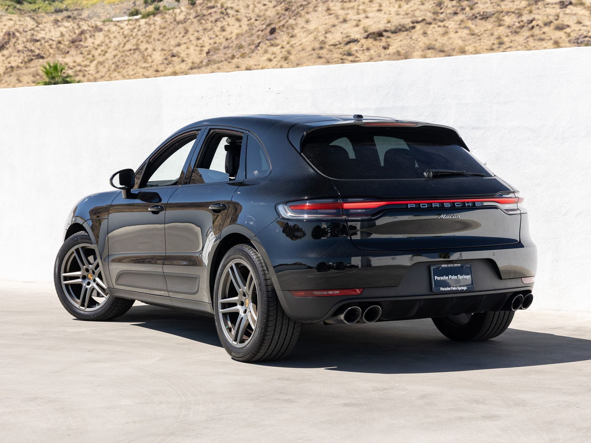 2020 Porsche Macan Macan