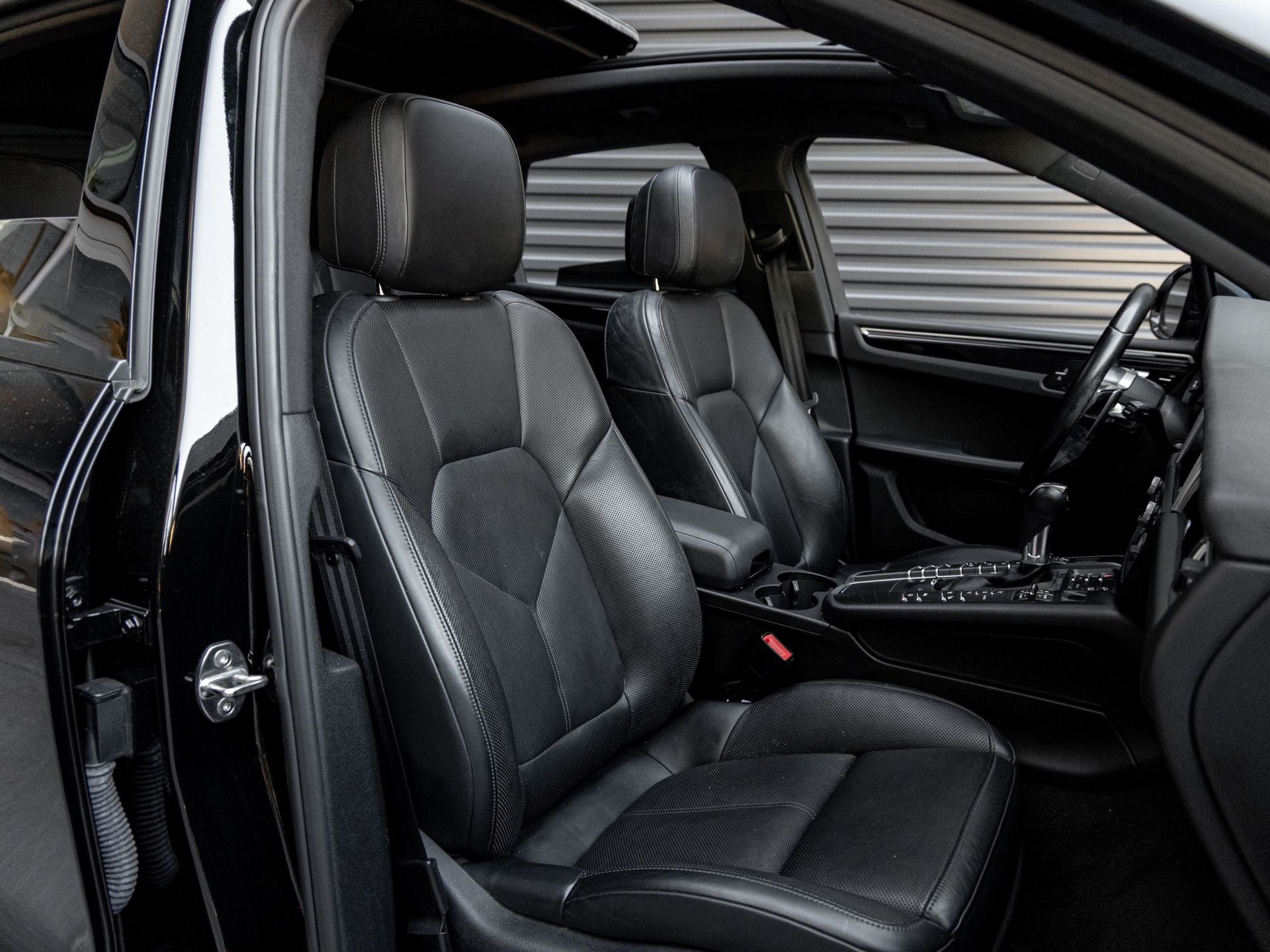 2020 Porsche Macan Macan