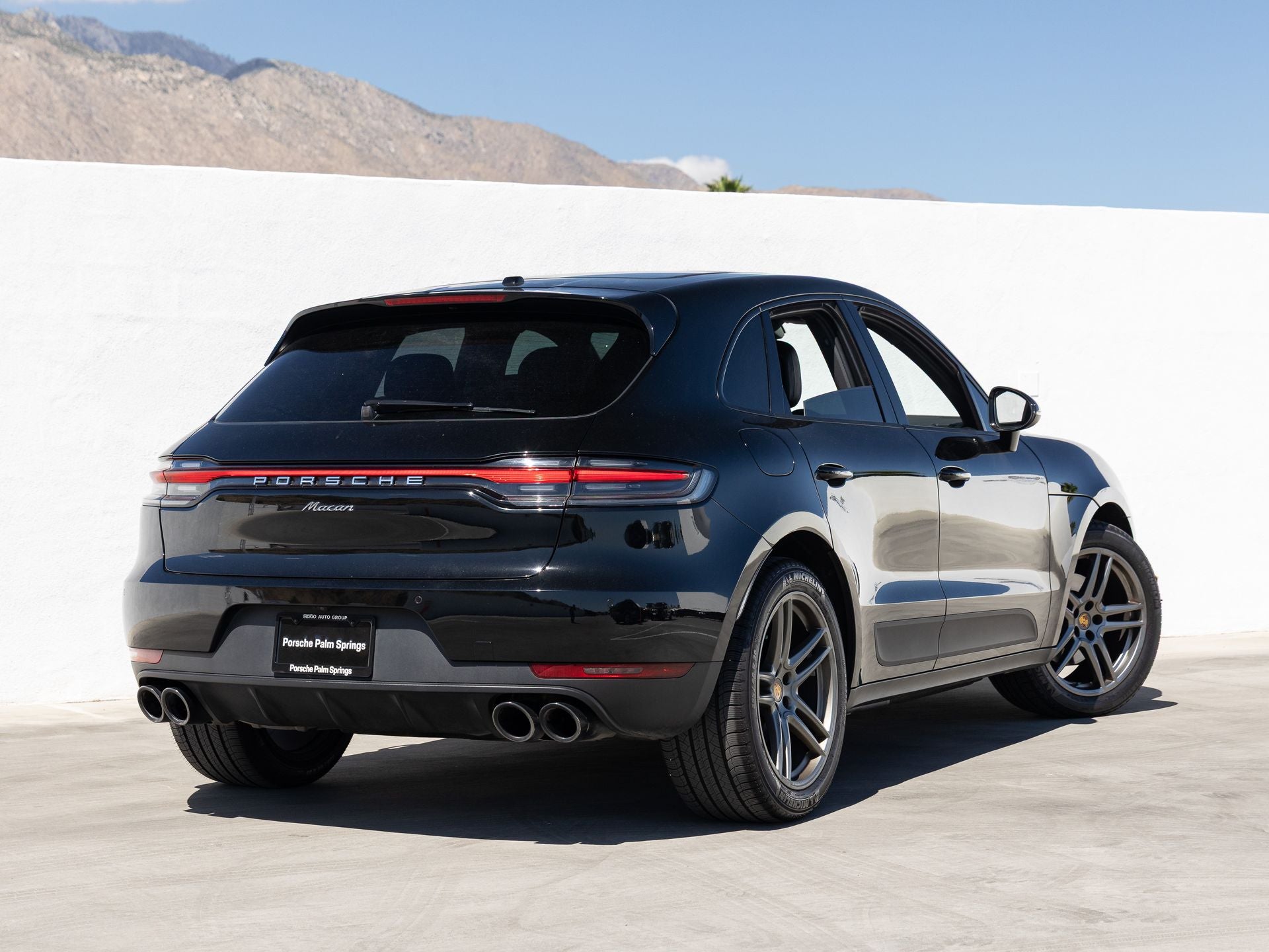 2020 Porsche Macan Macan
