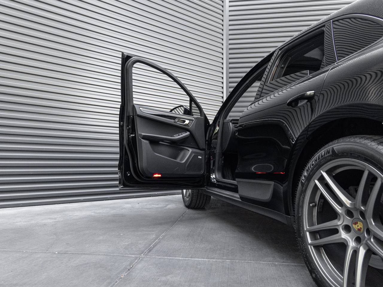 2020 Porsche Macan Macan