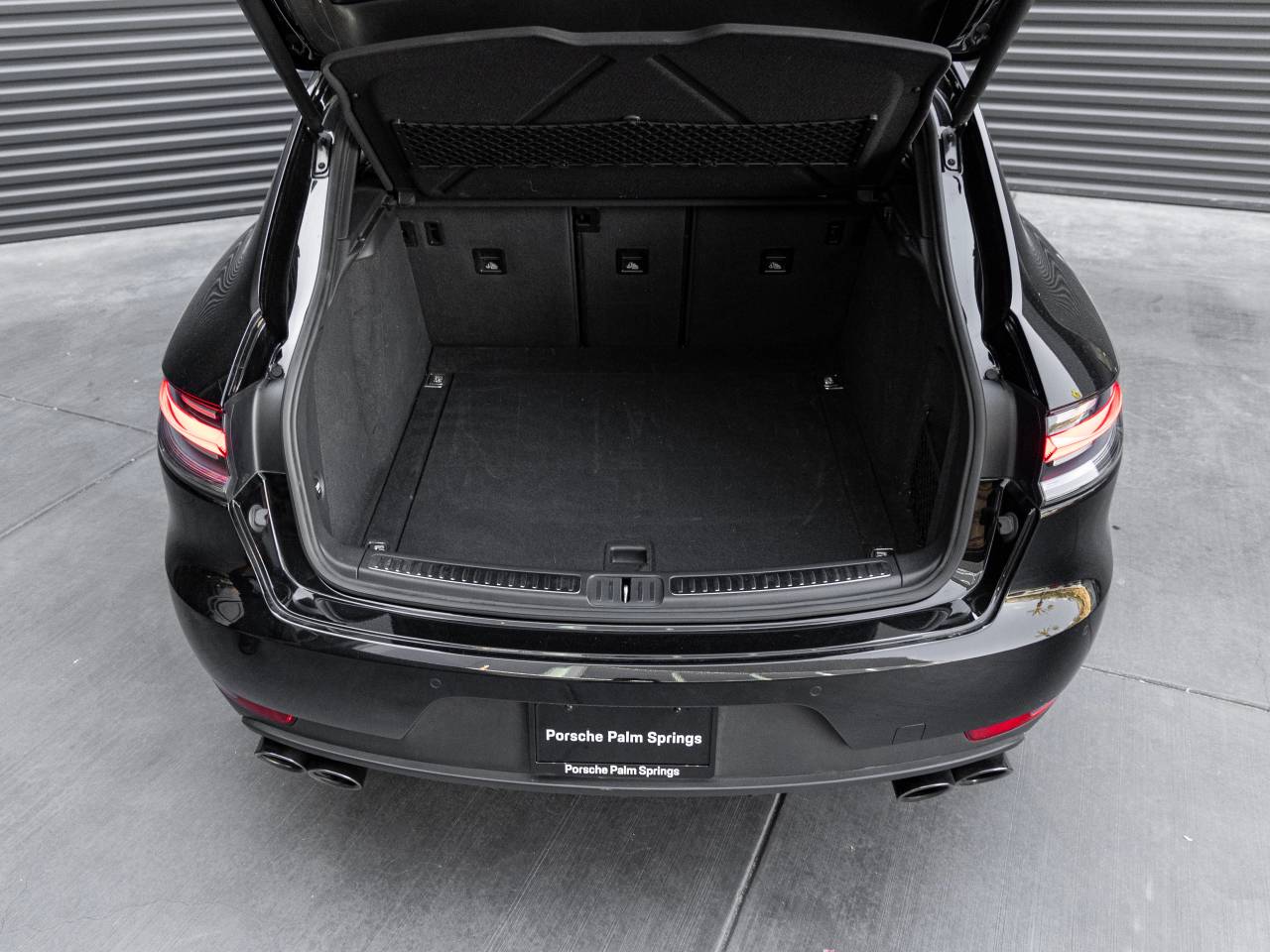 2020 Porsche Macan Macan