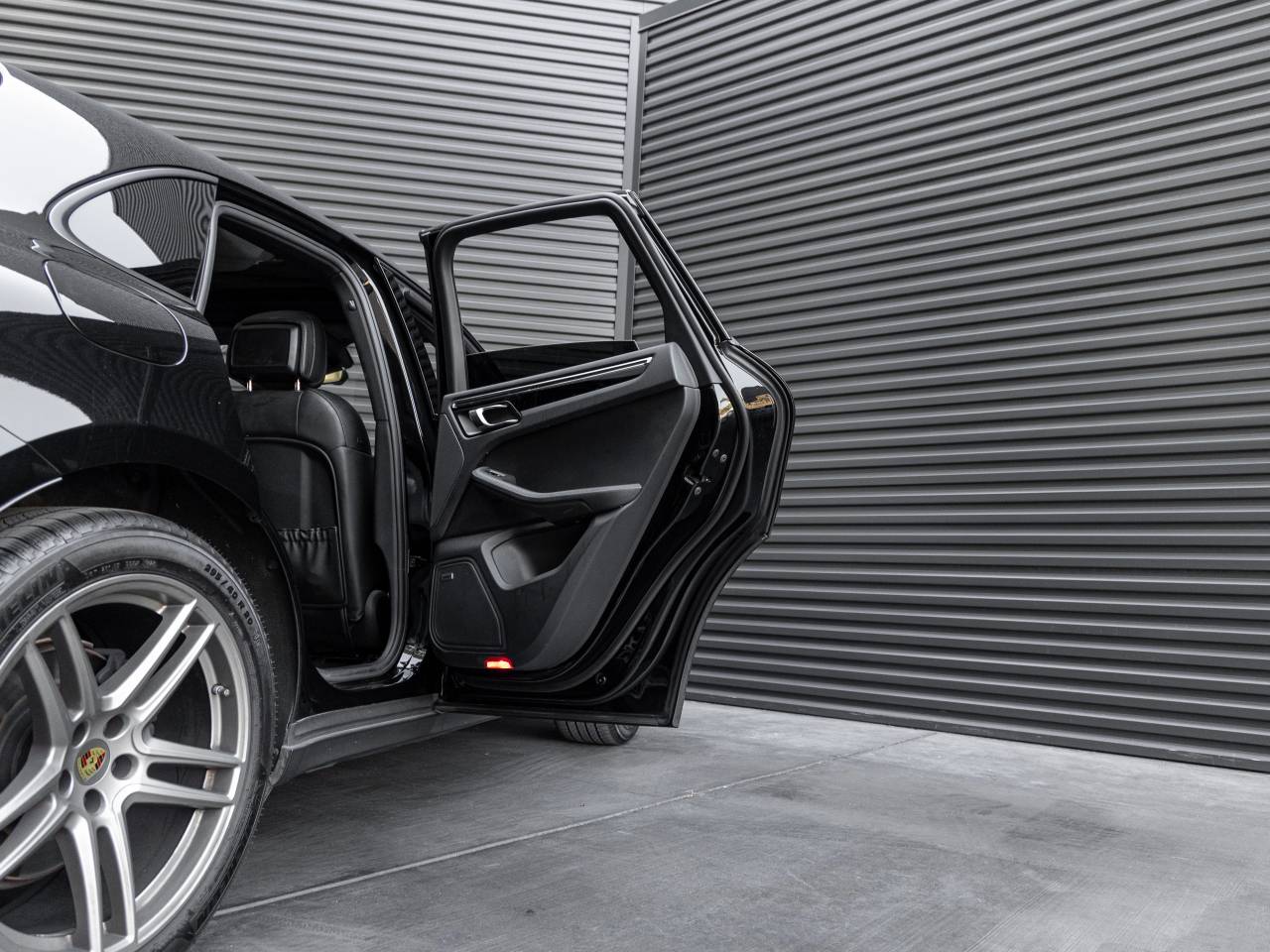 2020 Porsche Macan Macan