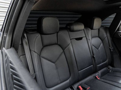 2020 Porsche Macan Macan