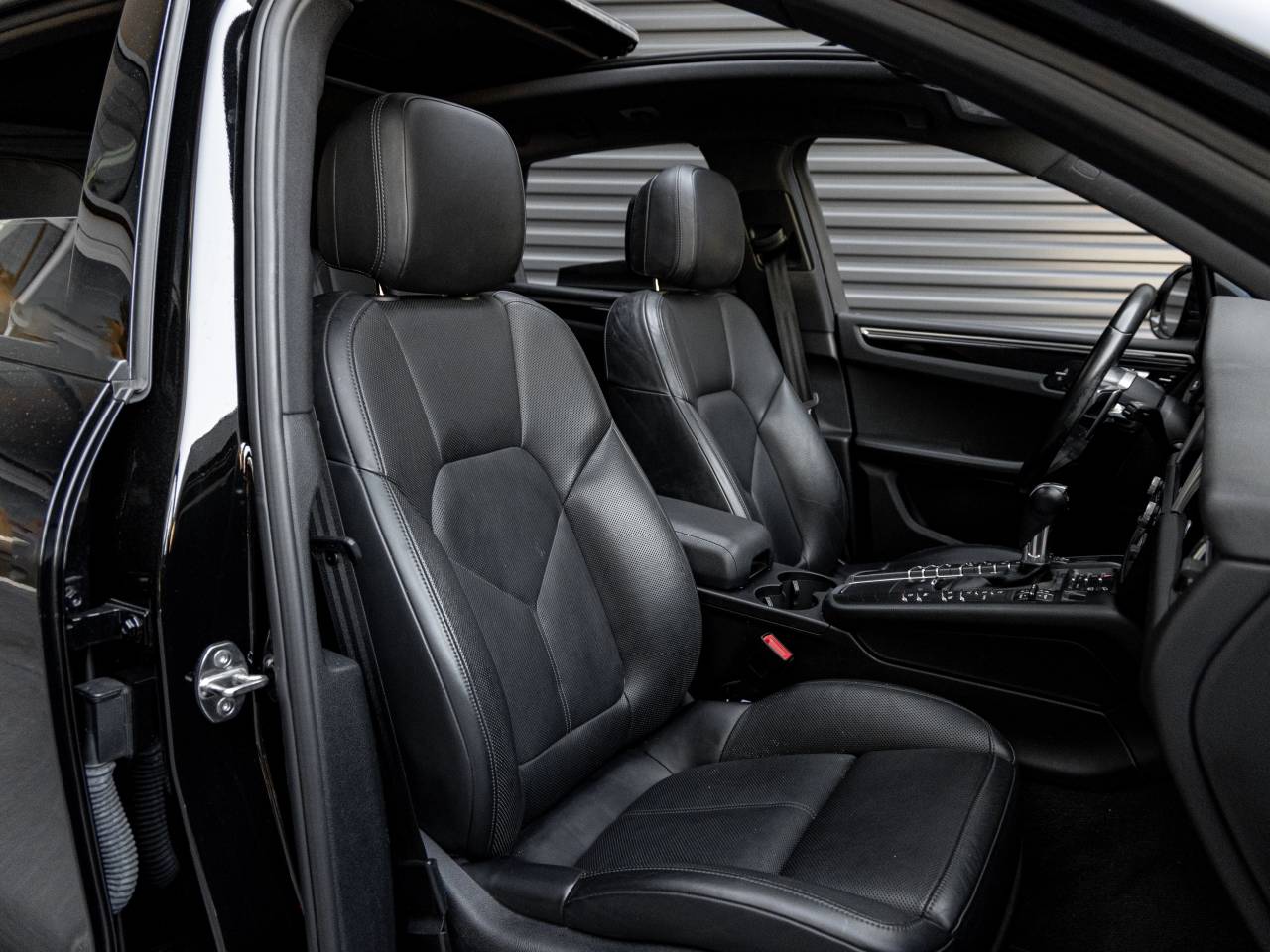 2020 Porsche Macan Macan