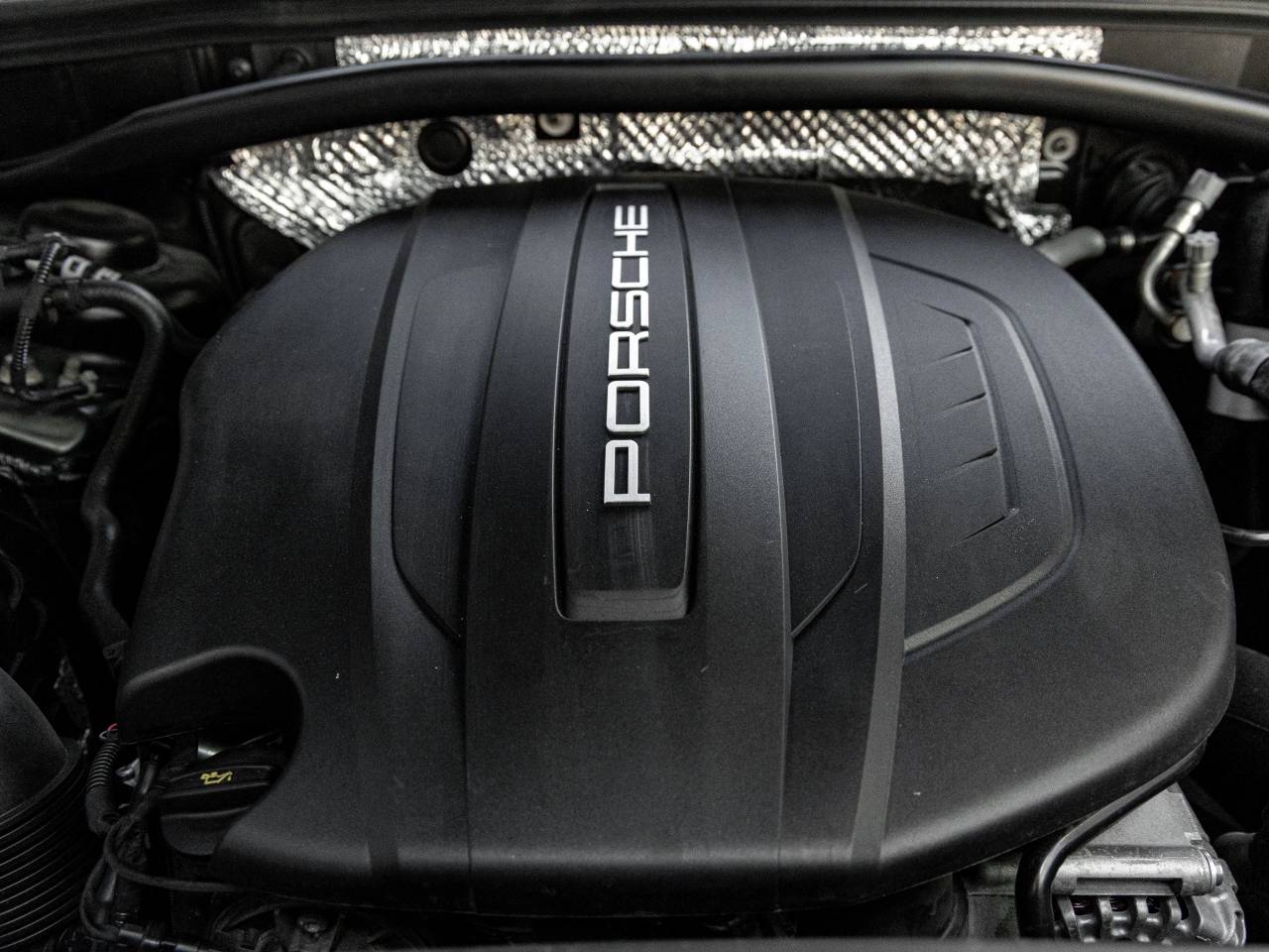 2020 Porsche Macan Macan