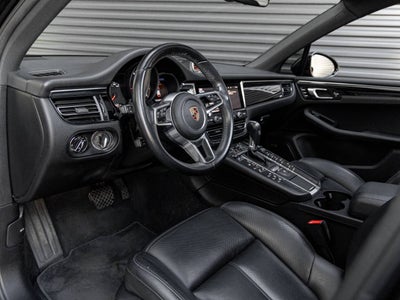 2020 Porsche Macan Macan