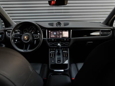 2022 Porsche Macan Macan