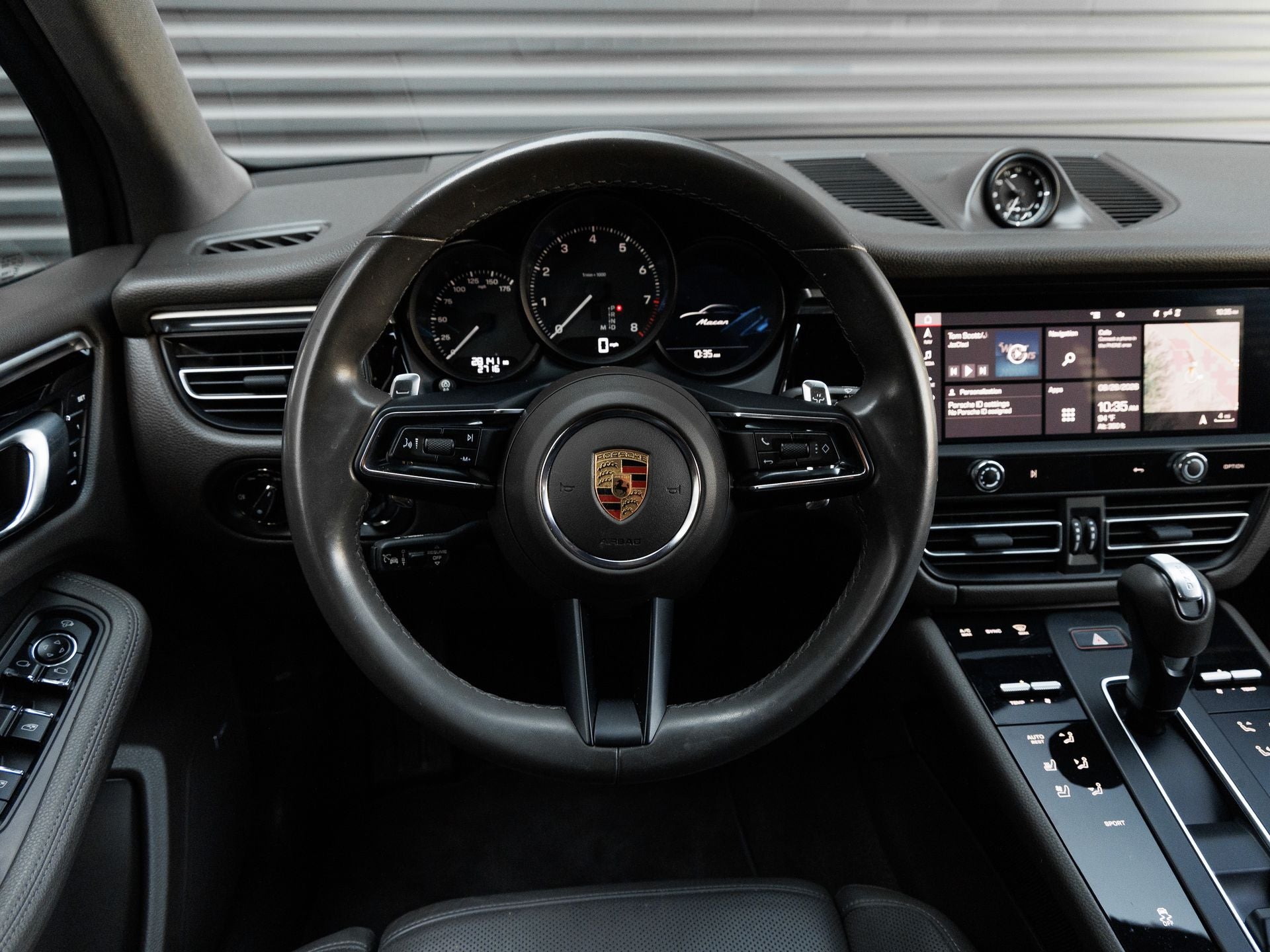 2022 Porsche Macan Macan