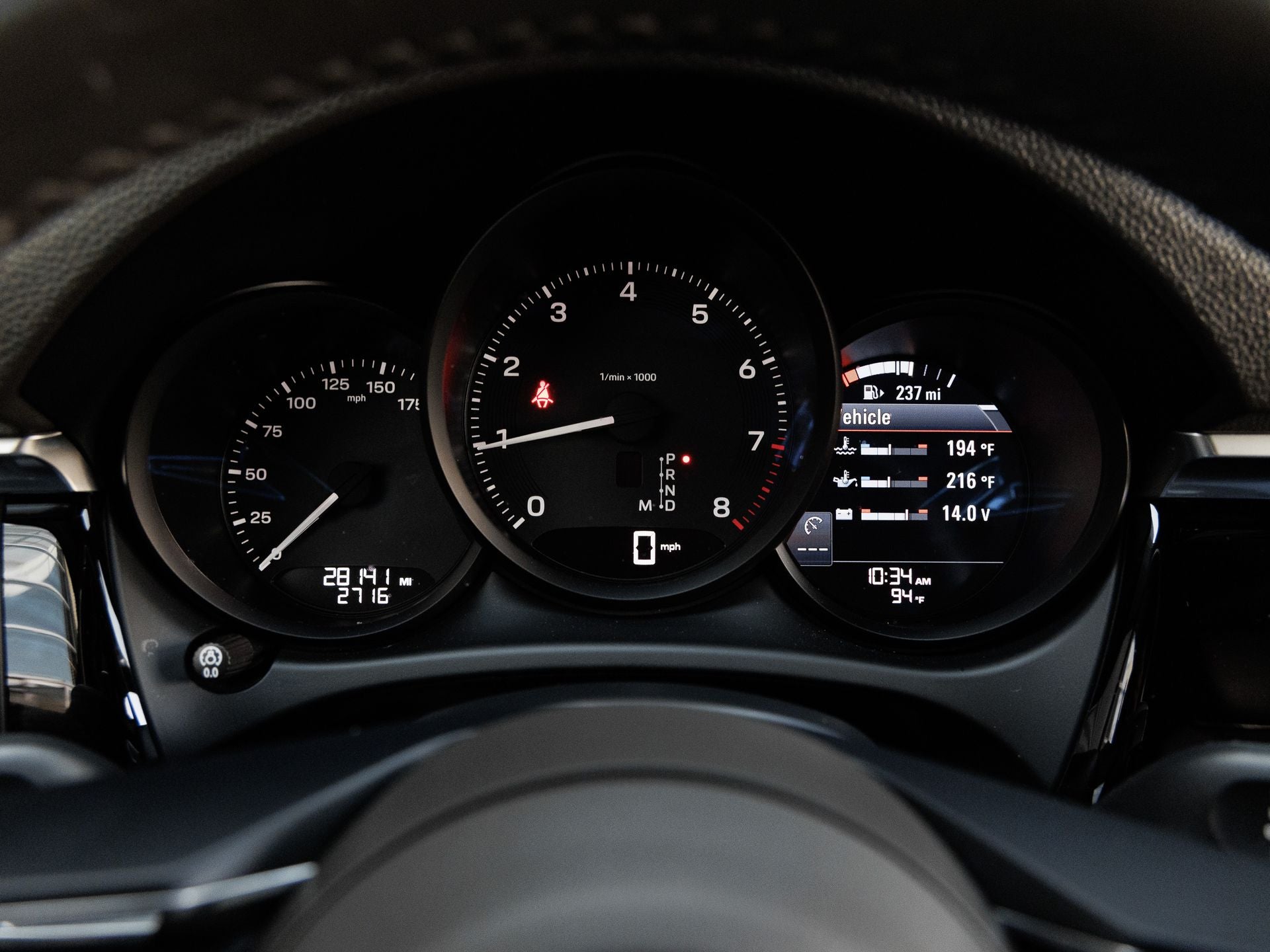 2022 Porsche Macan Macan
