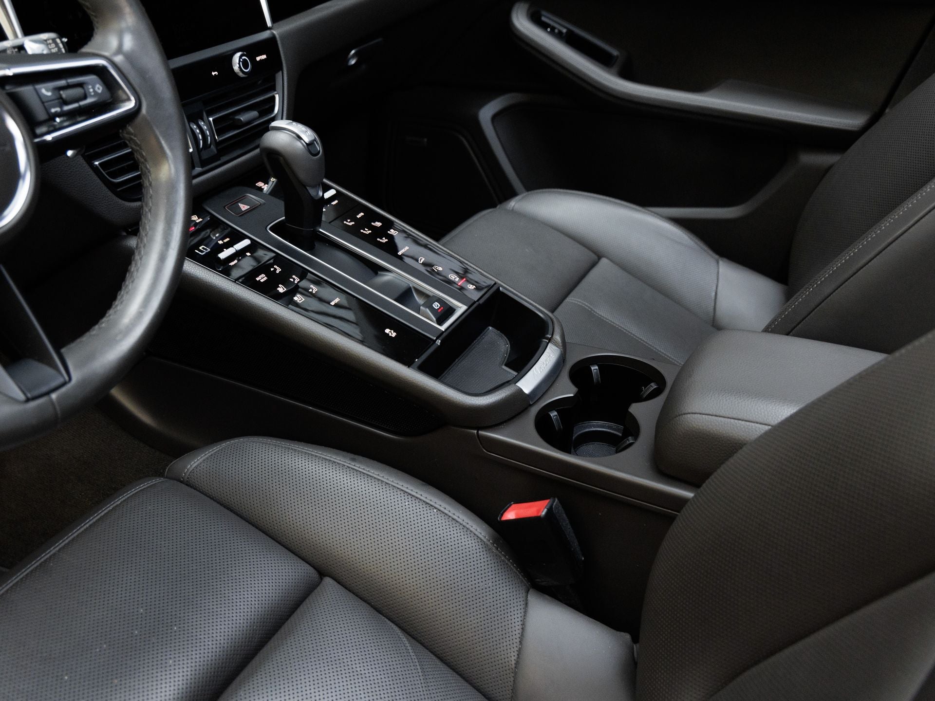 2022 Porsche Macan Macan