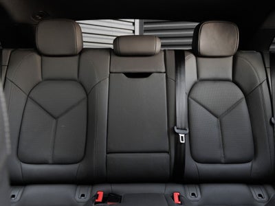 2022 Porsche Macan Macan