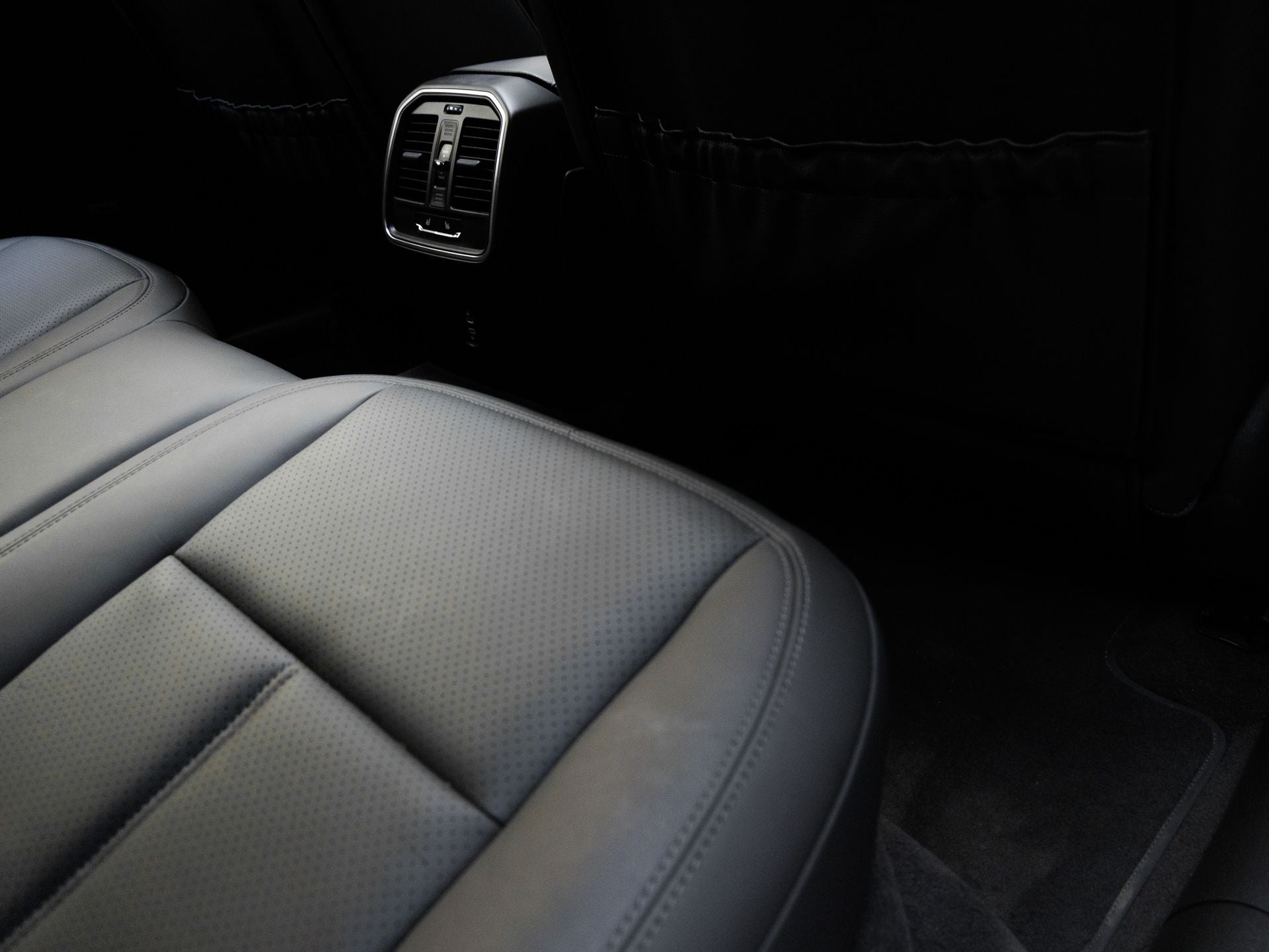 2022 Porsche Macan Macan