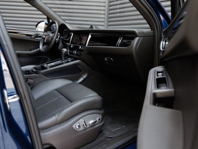 2022 Porsche Macan Macan