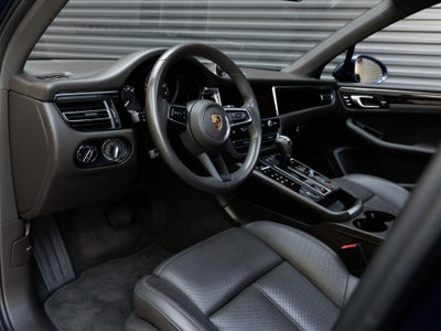 2022 Porsche Macan Macan
