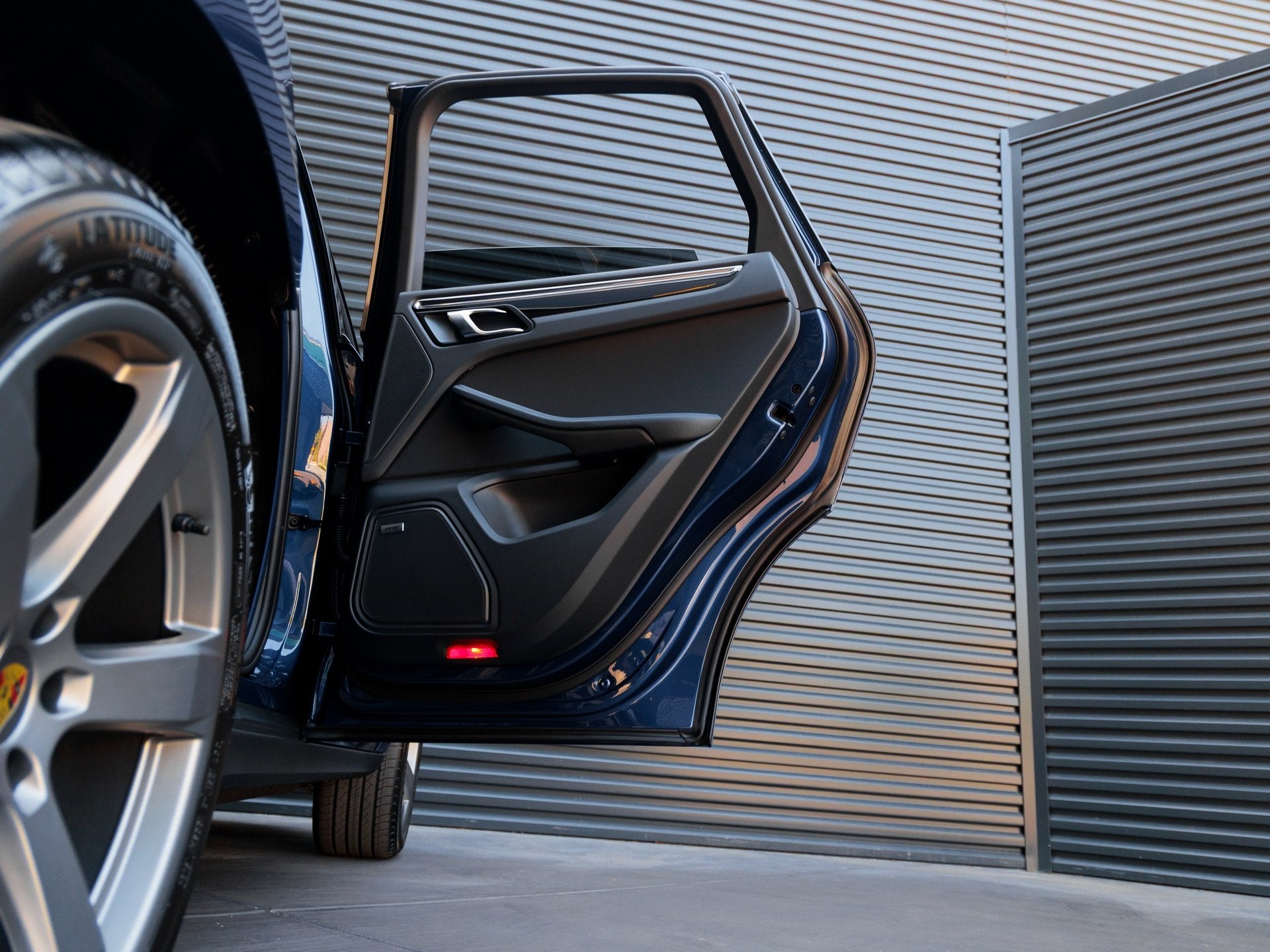 2025 Porsche Macan Macan