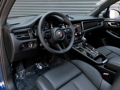 2025 Porsche Macan Macan