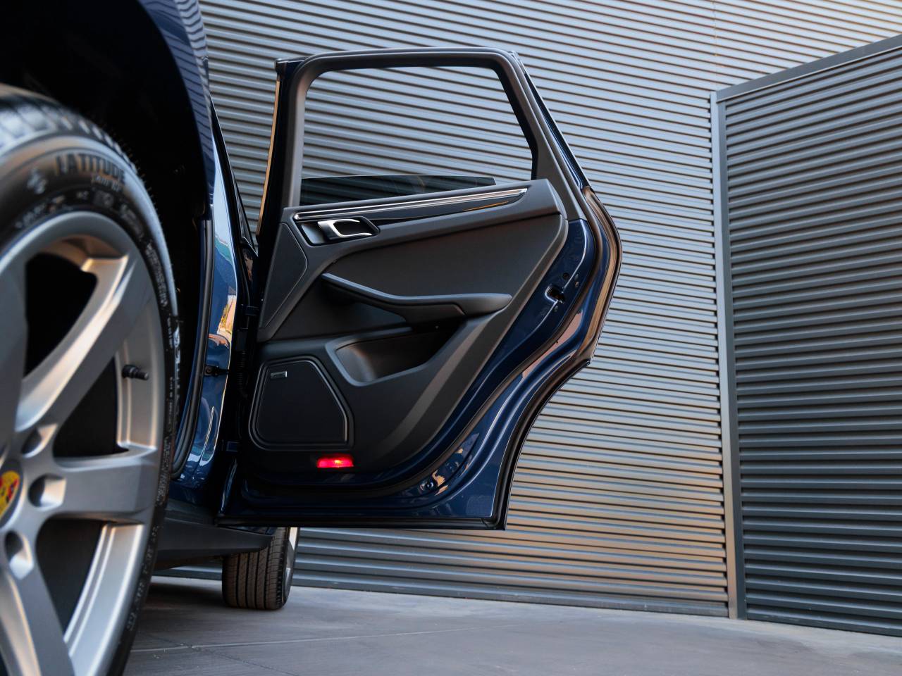 2025 Porsche Macan Macan