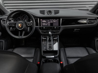 2025 Porsche Macan Macan
