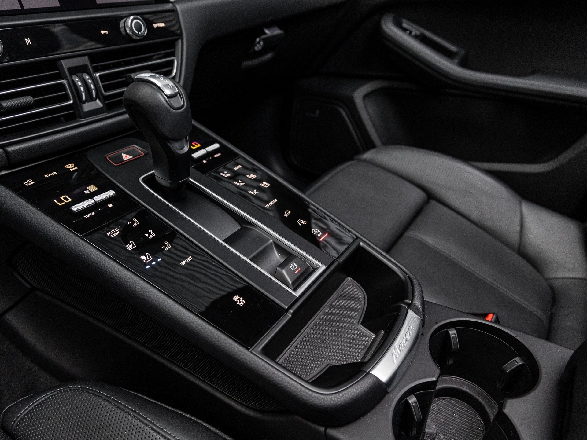 2025 Porsche Macan Macan