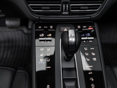 2025 Porsche Macan Macan