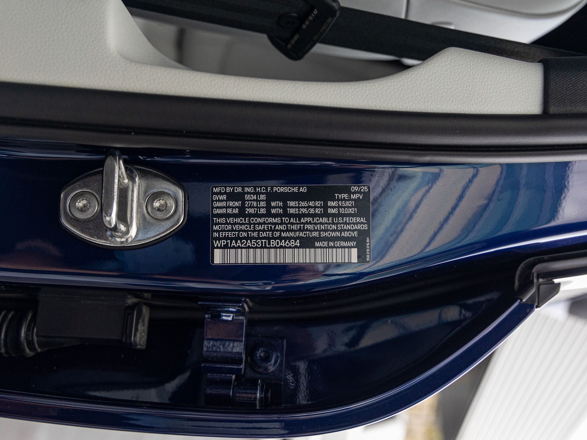 2026 Porsche Macan Macan