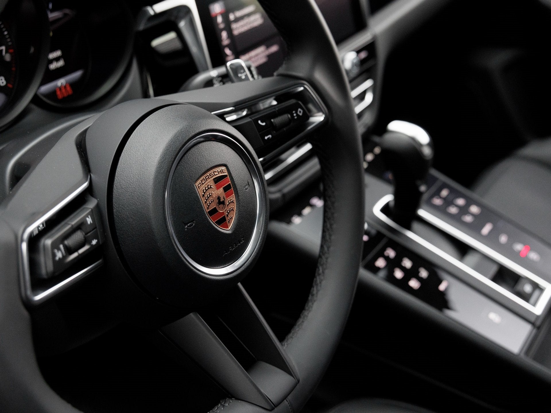 2026 Porsche Macan Base