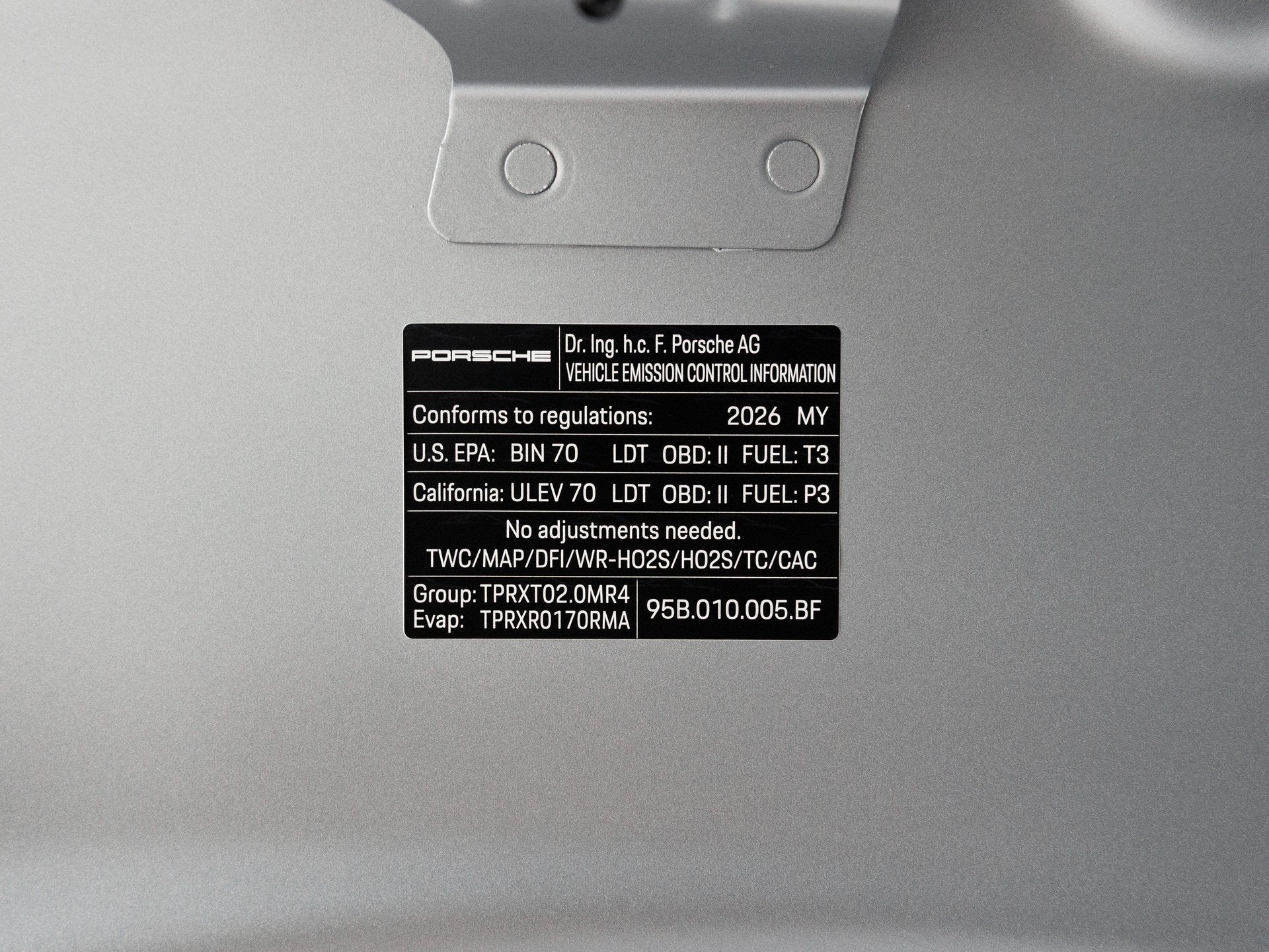 2026 Porsche Macan Base