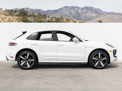 2026 Porsche Macan Base