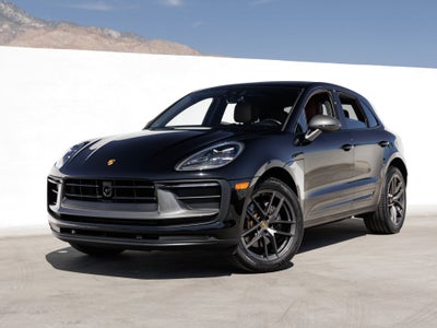 2023 Porsche Macan Macan T (MY23)