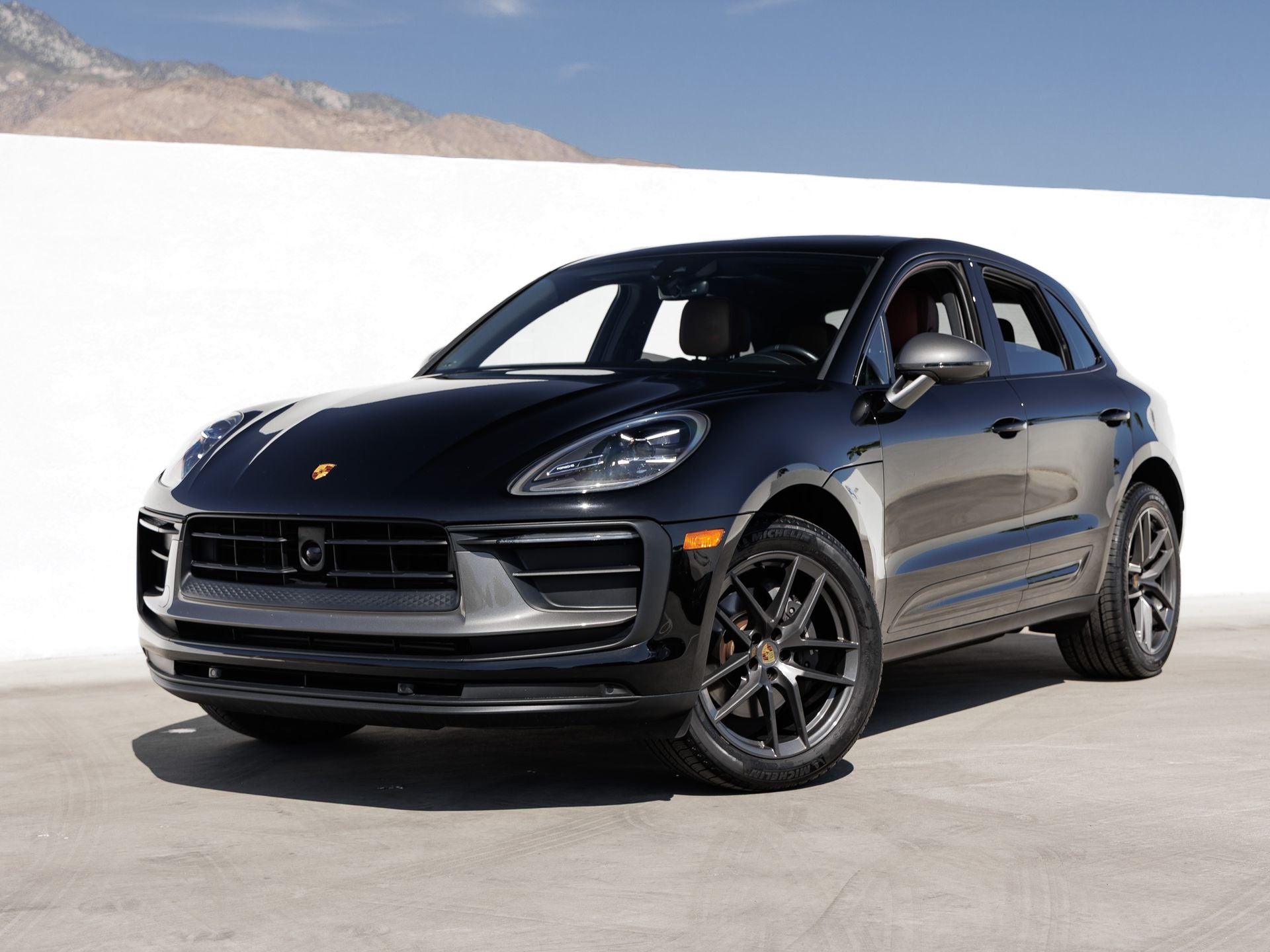 2023 Porsche Macan Macan T (MY23)