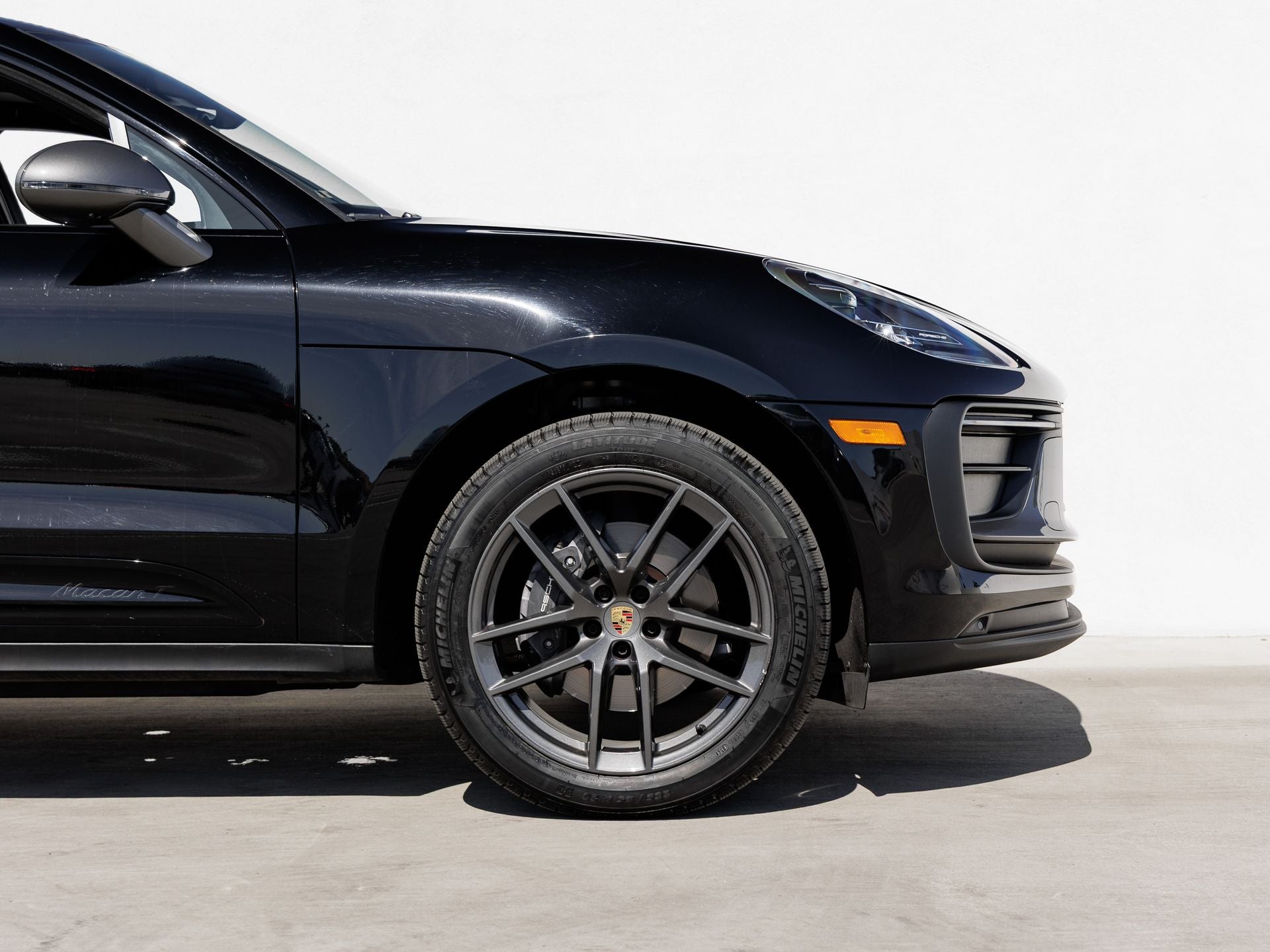 2023 Porsche Macan Macan T (MY23)