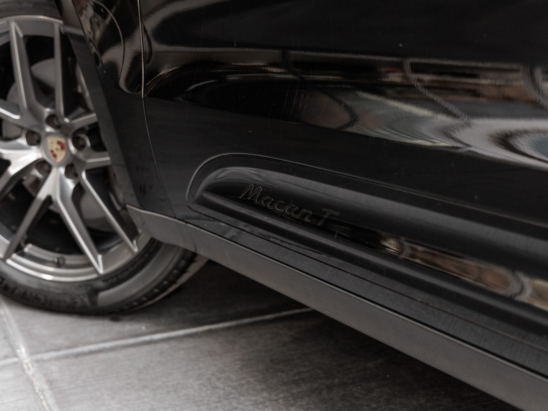 2023 Porsche Macan Macan T (MY23)