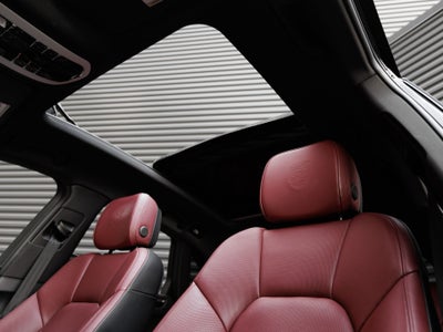 2023 Porsche Macan Macan T (MY23)