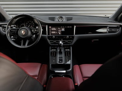 2023 Porsche Macan Macan T (MY23)