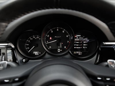 2023 Porsche Macan Macan T (MY23)