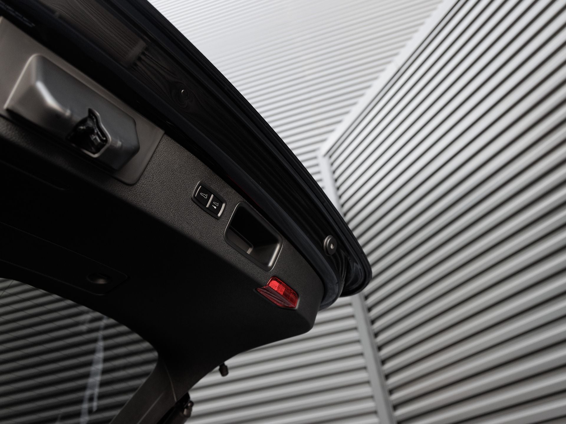 2023 Porsche Macan Macan T (MY23)