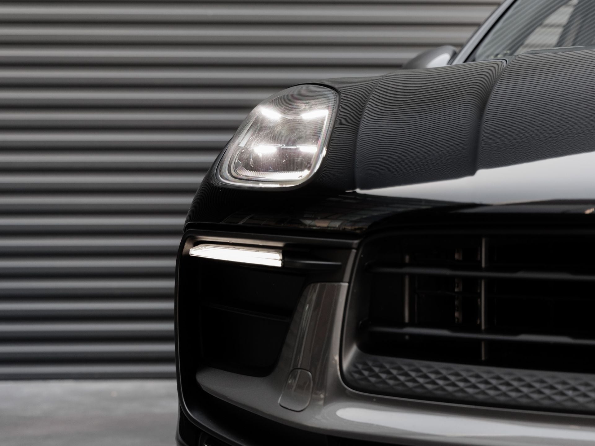 2023 Porsche Macan Macan T (MY23)