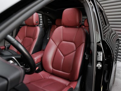 2023 Porsche Macan Macan T (MY23)